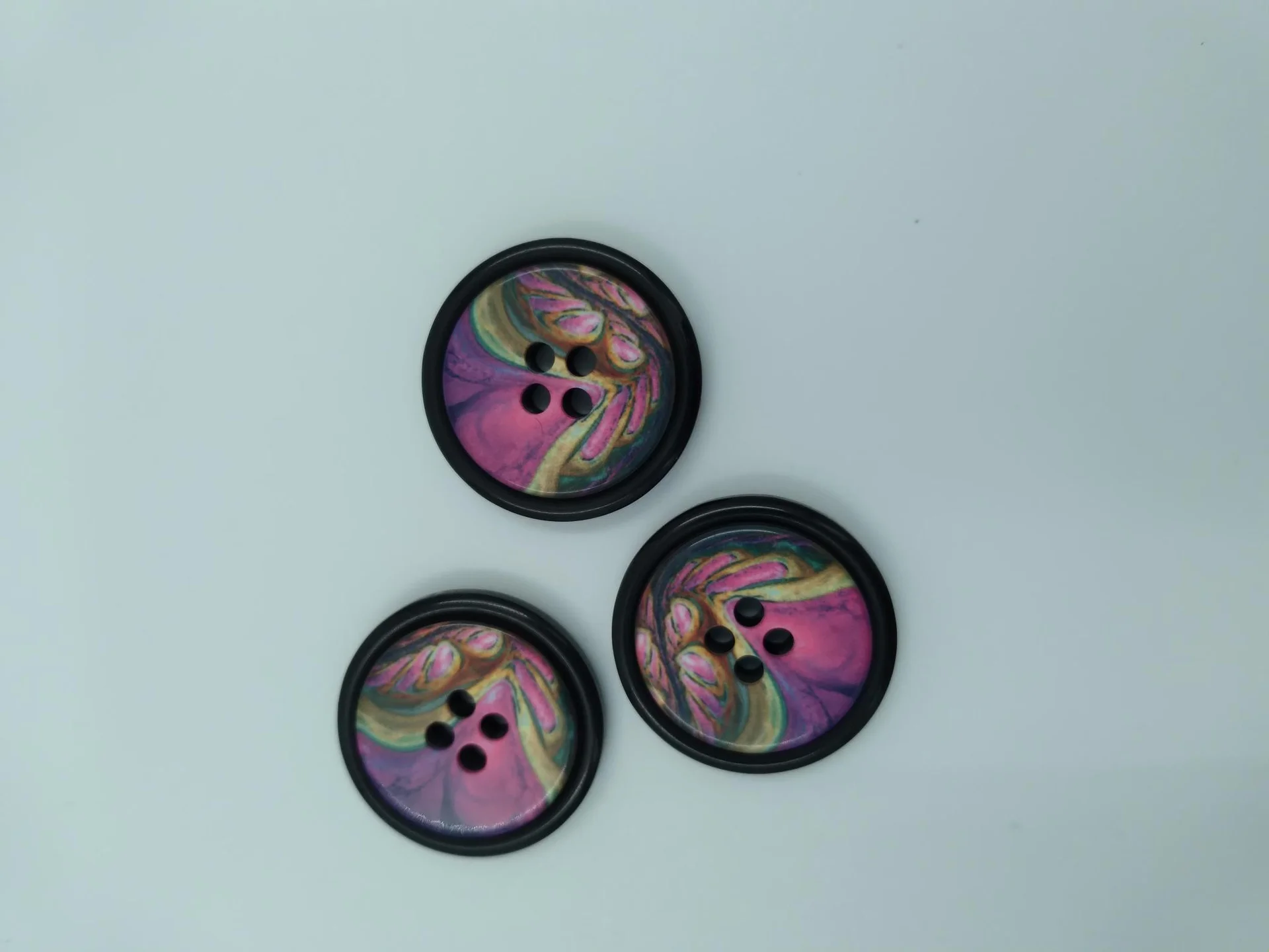 Button 1a42235 36 Colour 450