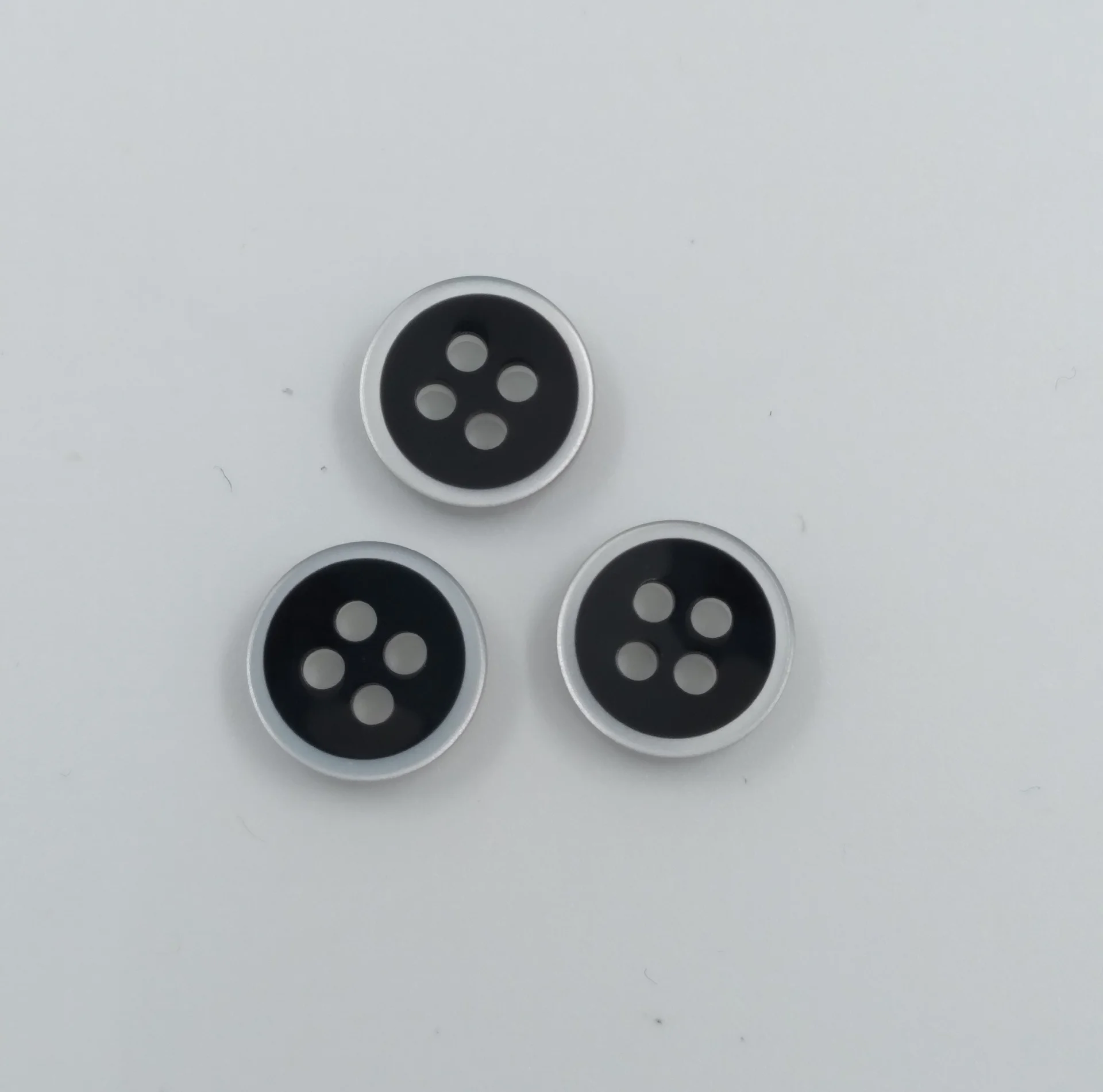 Button SA 5357 14 Col 3silv Blk 4H