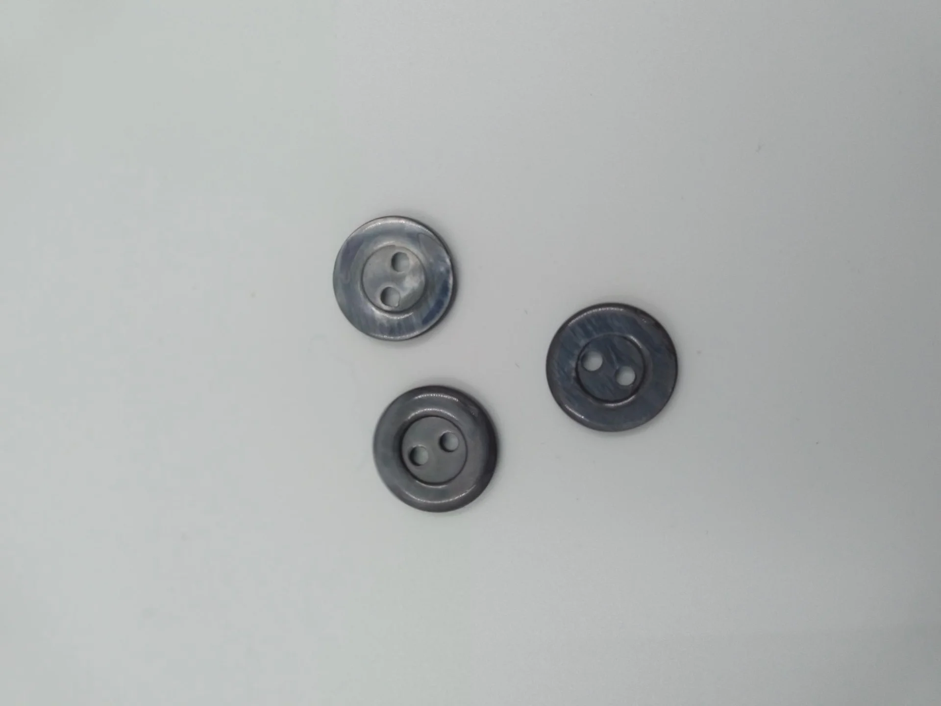 Button T2286 L20 Smoke 2H