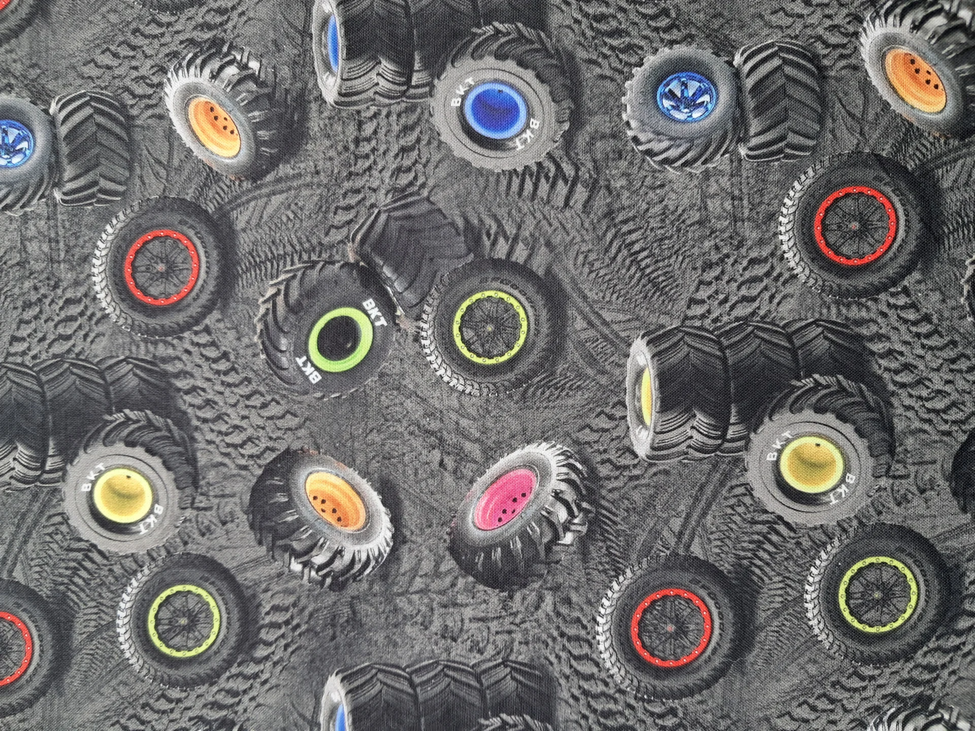 Children 79360 7 Monster Tyres