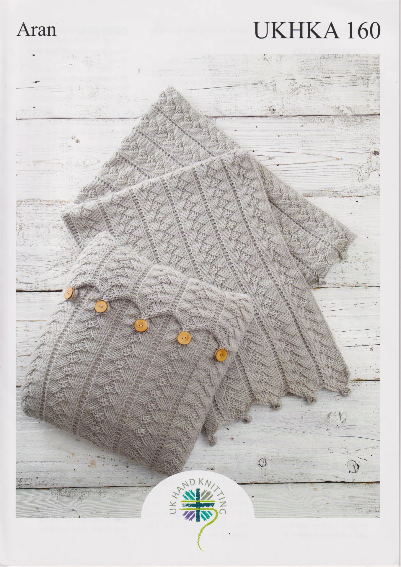 UKHKA 160 Aran Cushion Blanket